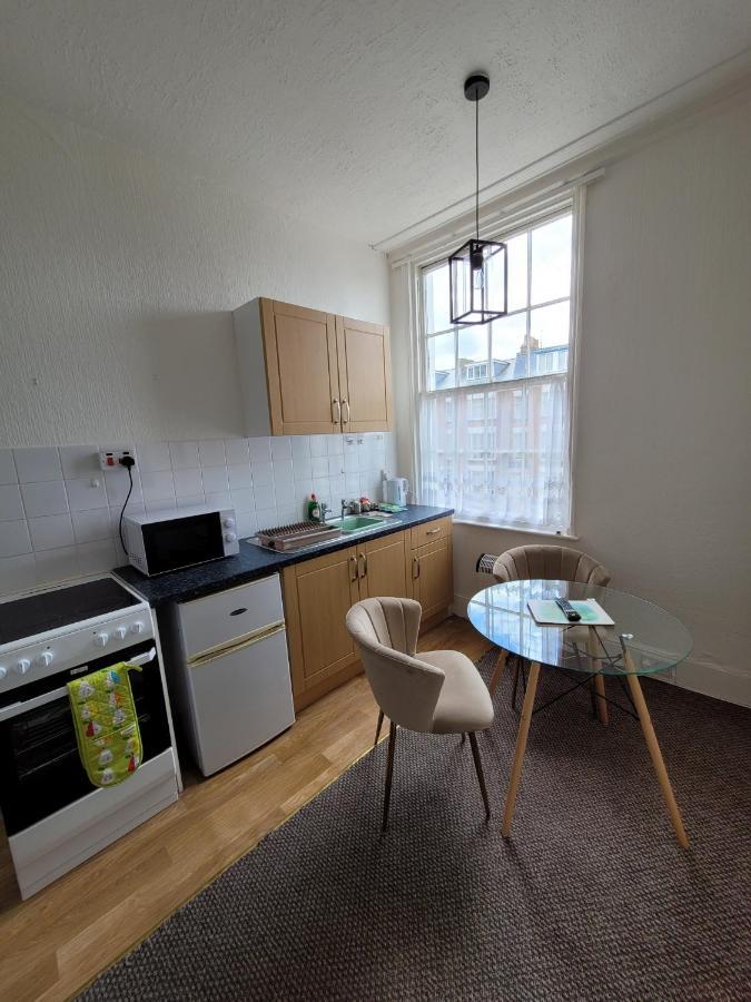 Sea Side Flat 3 With Fast Wifi And Free Parking Scarborough