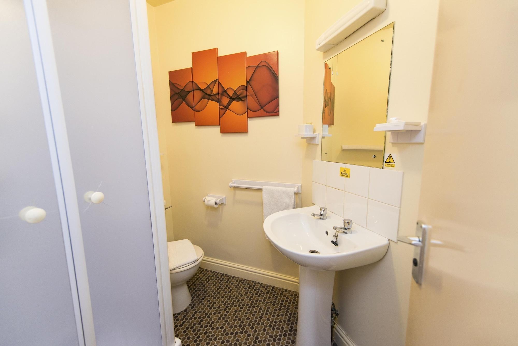 The Travel And Guest house 3*
