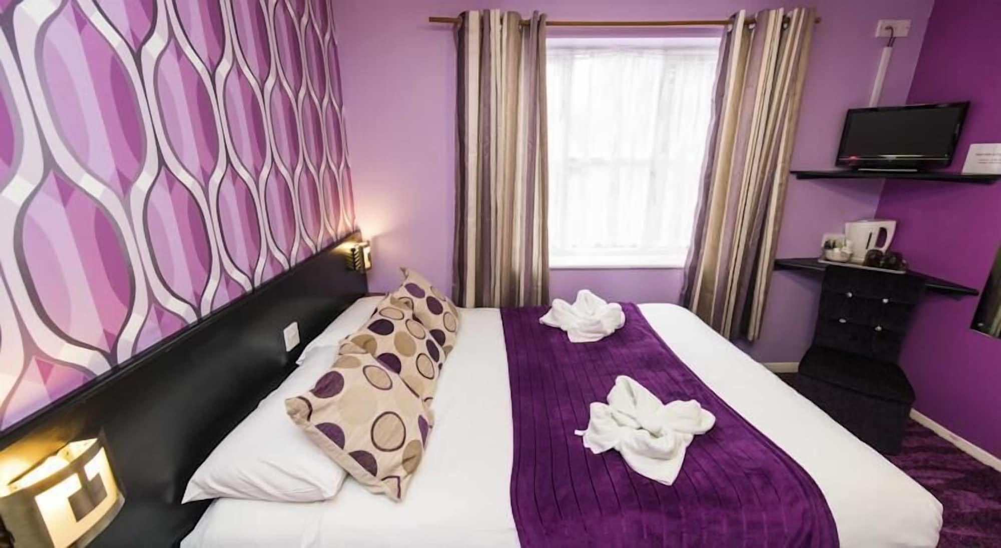 The Travel And Guest house 3*