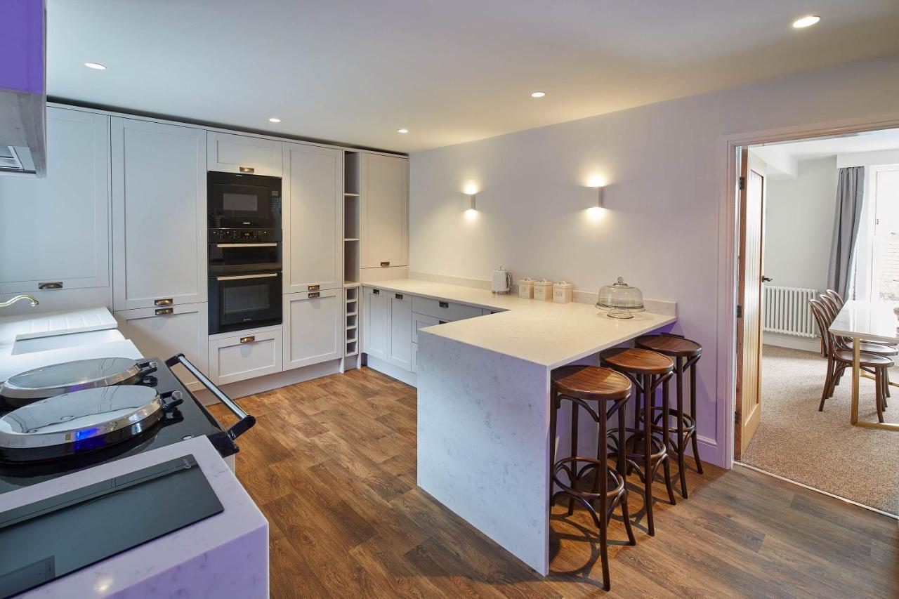 Host & - Graham Close Homes