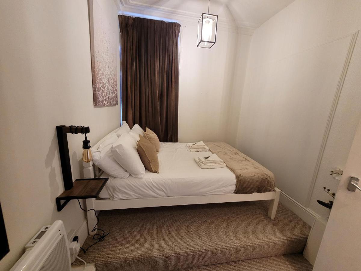 Sea Side Flat 3 With Fast Wifi And Free Parking