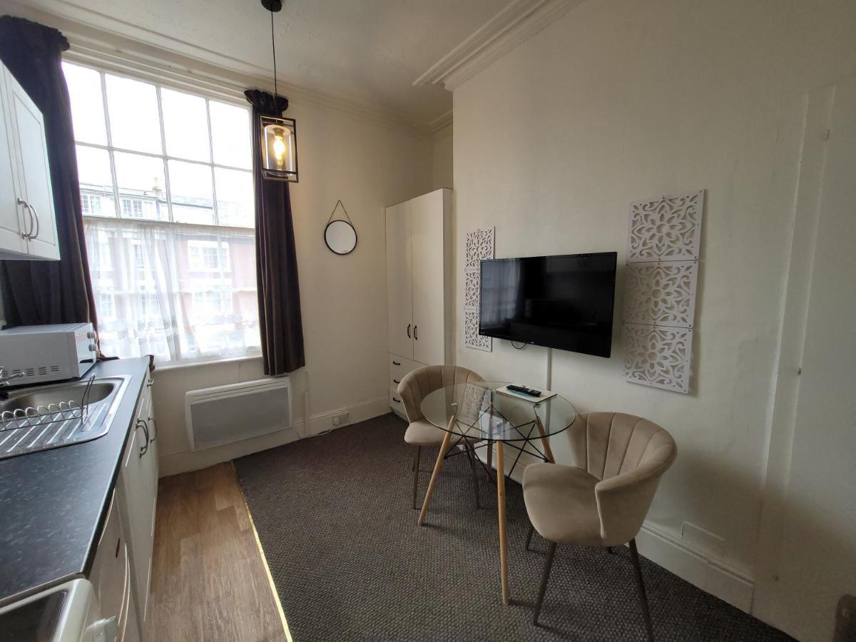 Sea Side Flat 3 With Fast Wifi And Free Parking Scarborough
