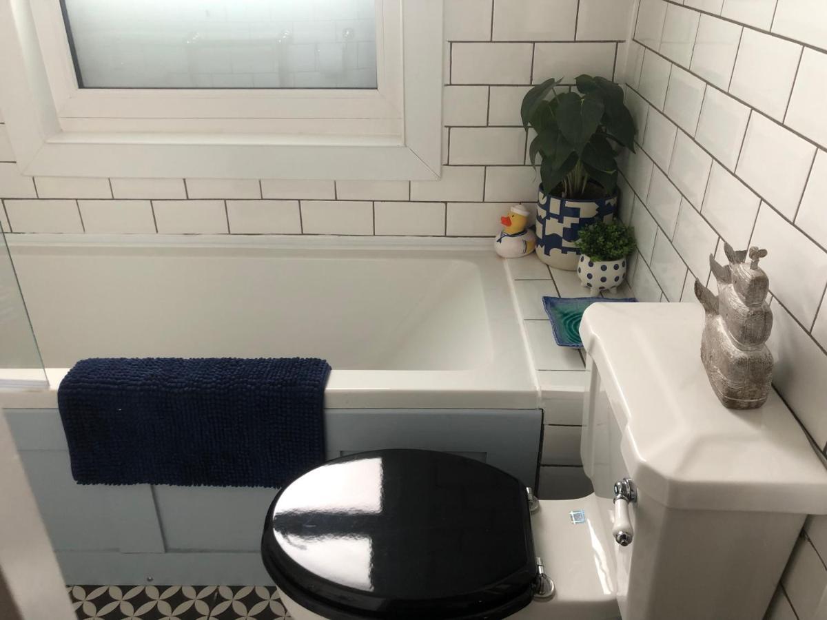 Granby House Apartments, 2, In The Old Town, Free On Street Parking Included Apartment