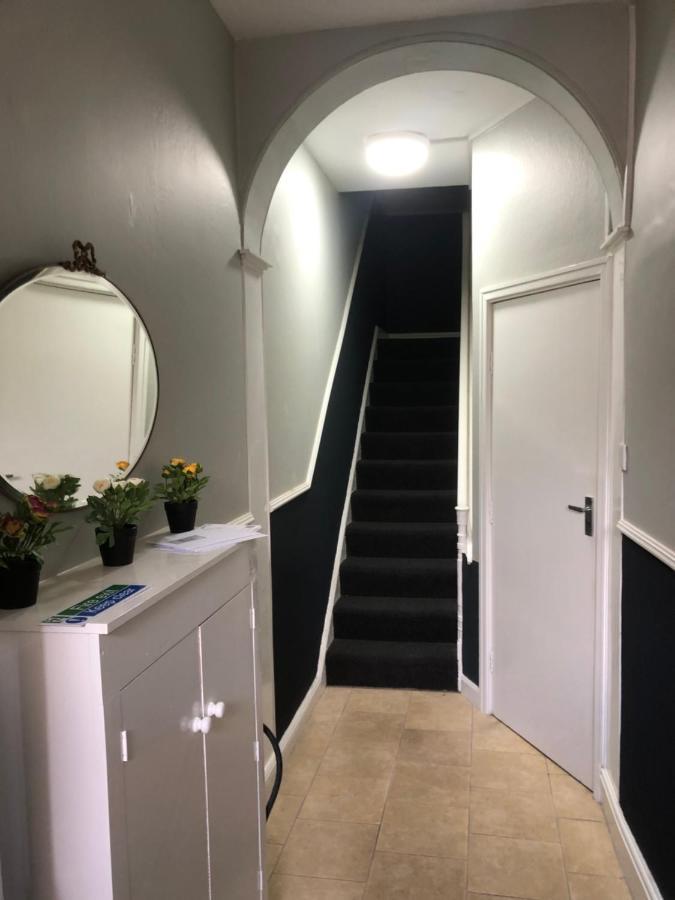 Granby House Apartments, 2, In The Old Town, Free On Street Parking Included * Scarborough