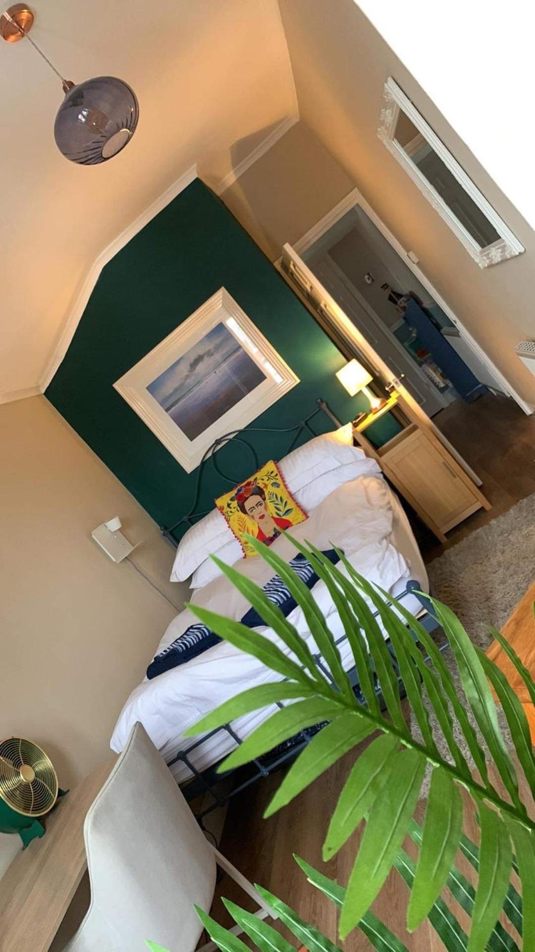 Granby House Apartments, 2, In The Old Town, Free On Street Parking Included Apartment *