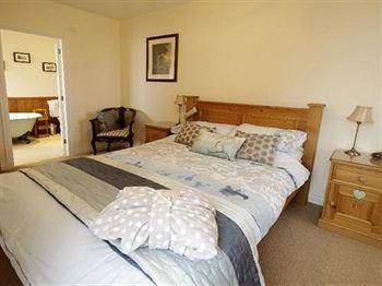 Sawdon Heights Villa