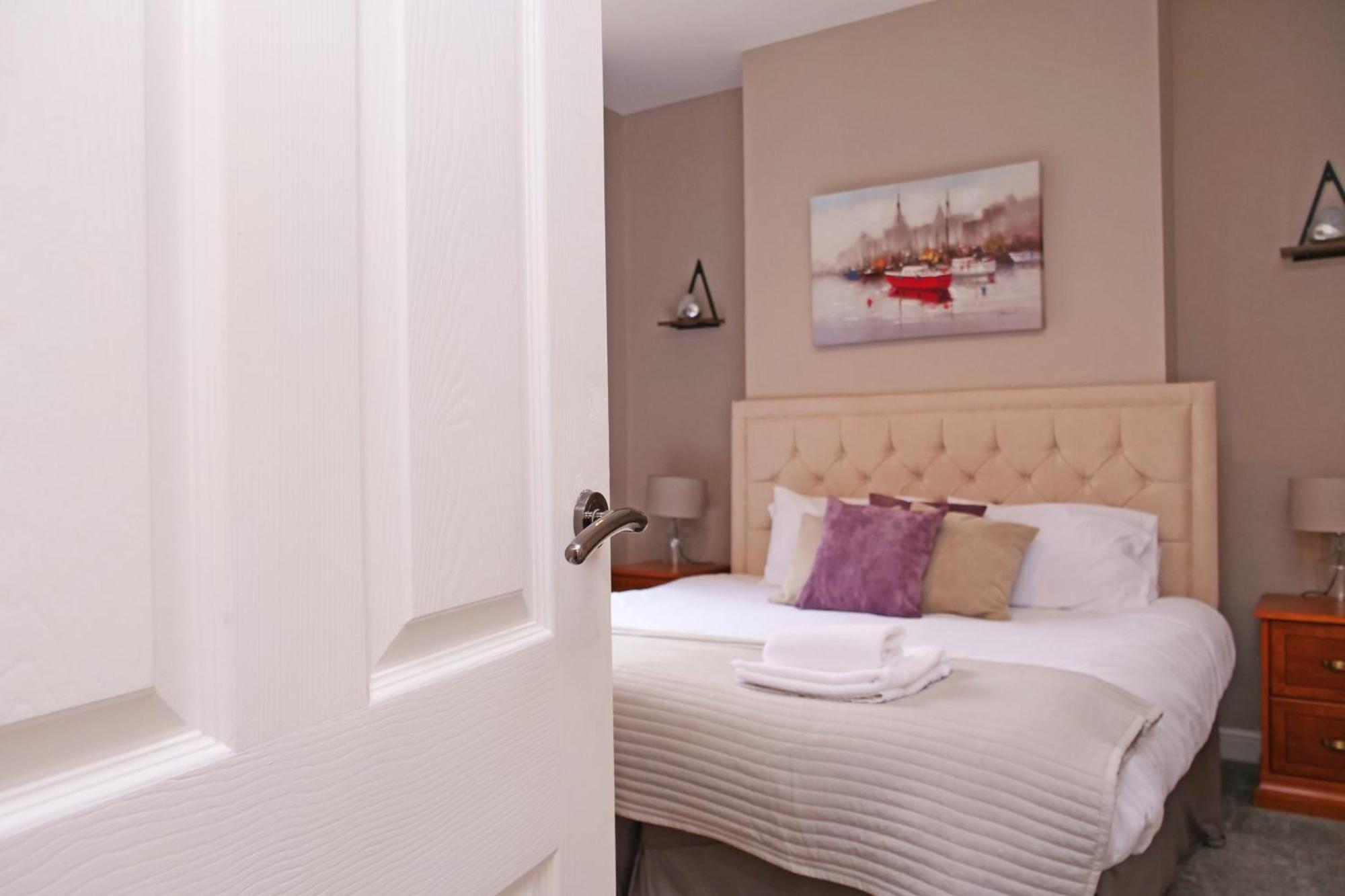Holiday home Ashville Grange Sleeps 10 Large Beautiful House Scarborough