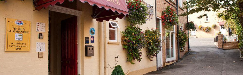 The Travel And Guest house 3*