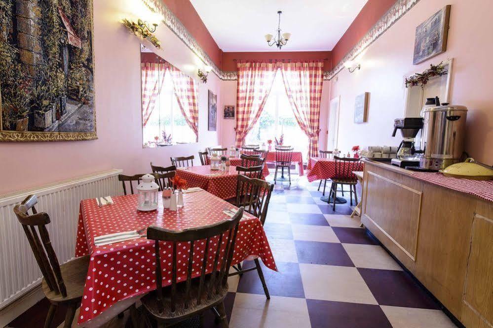Guest house The Travel And Scarborough