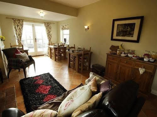 Villa Sawdon Heights *